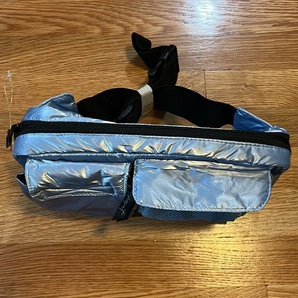 Free People Courtside Cargo Sling Bag NEW - Picture 9 of 17